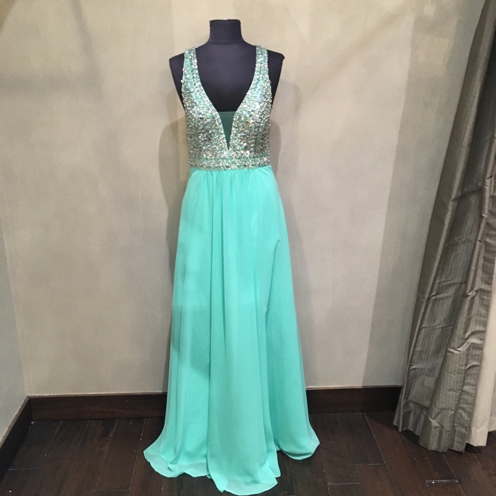 Faviana Size 12 Gown